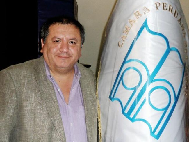 Presidente de la Cámara Peruana del Libro presenta su renuncia